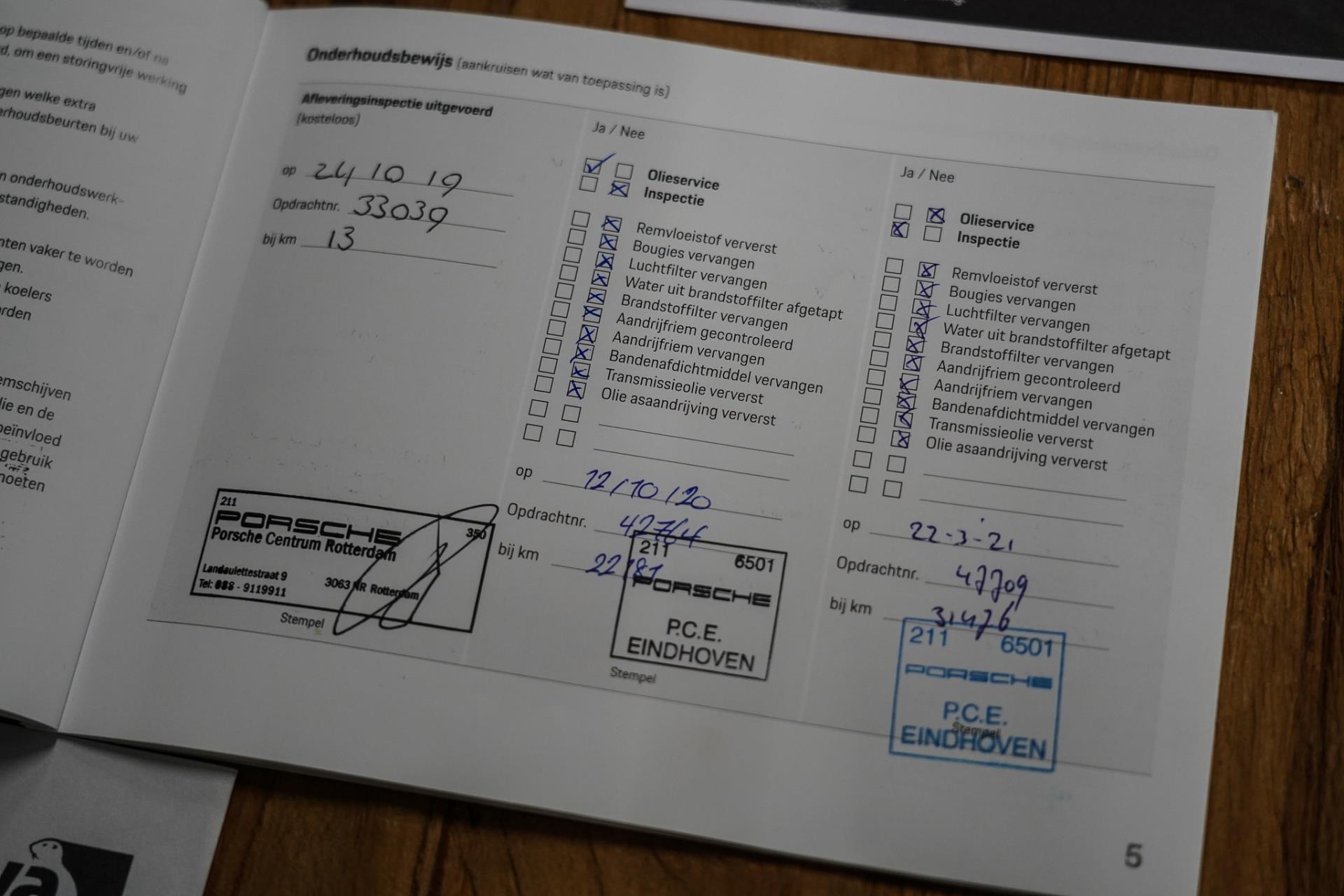 44772859-59.jpg