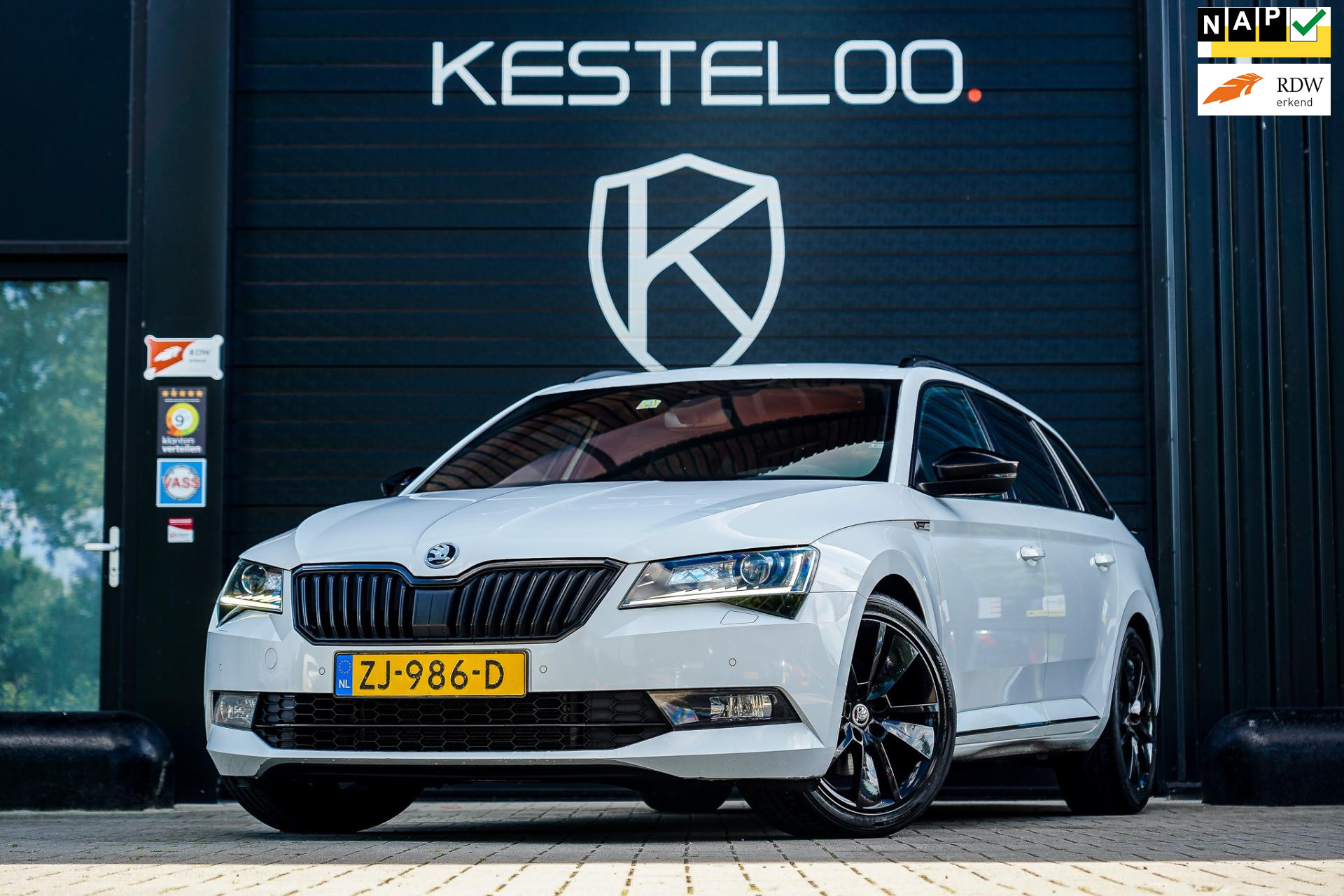 46173787-57.jpg