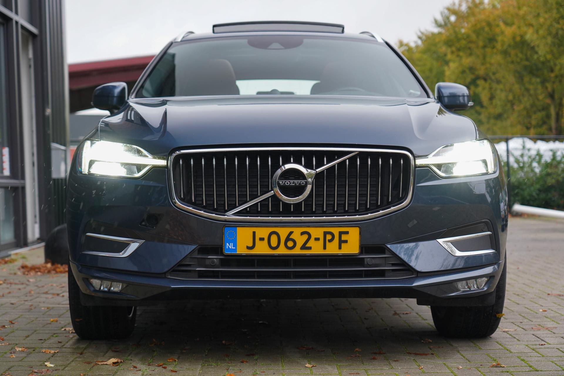 48557278-25.jpg